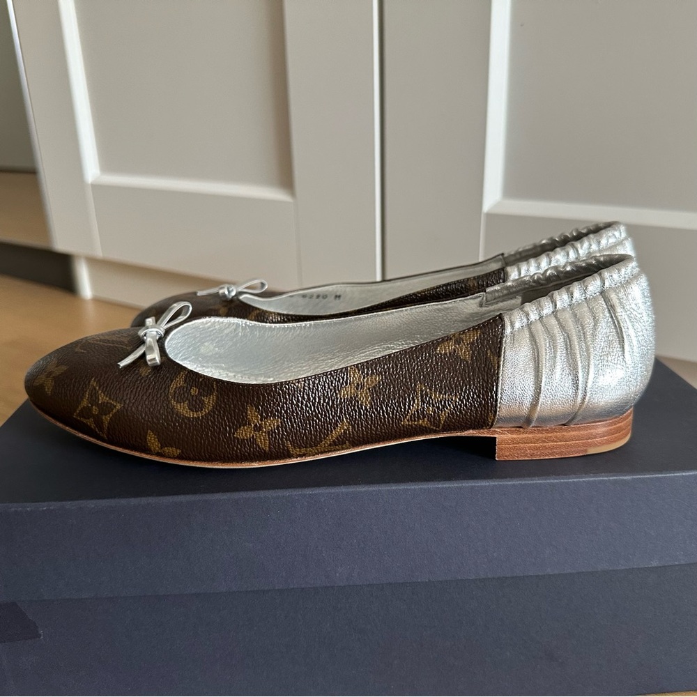 LOUIS VUITTON - Ballerina shoes - 38.5